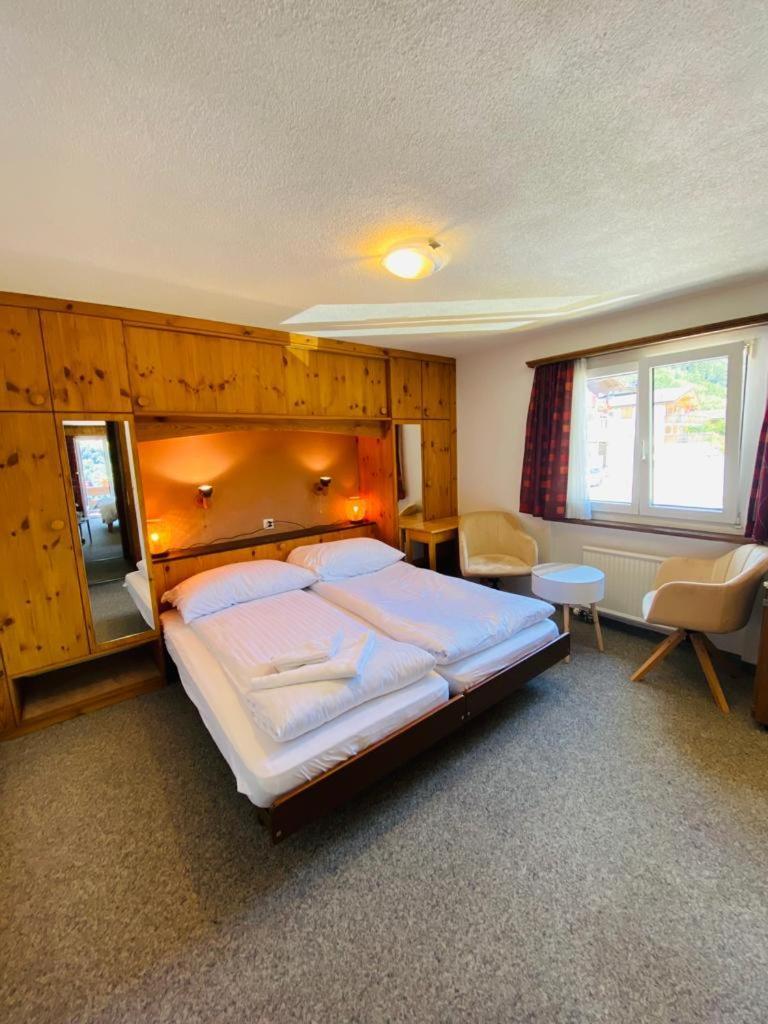 Hotel Old Jnn Klosters-Serneus Extérieur photo