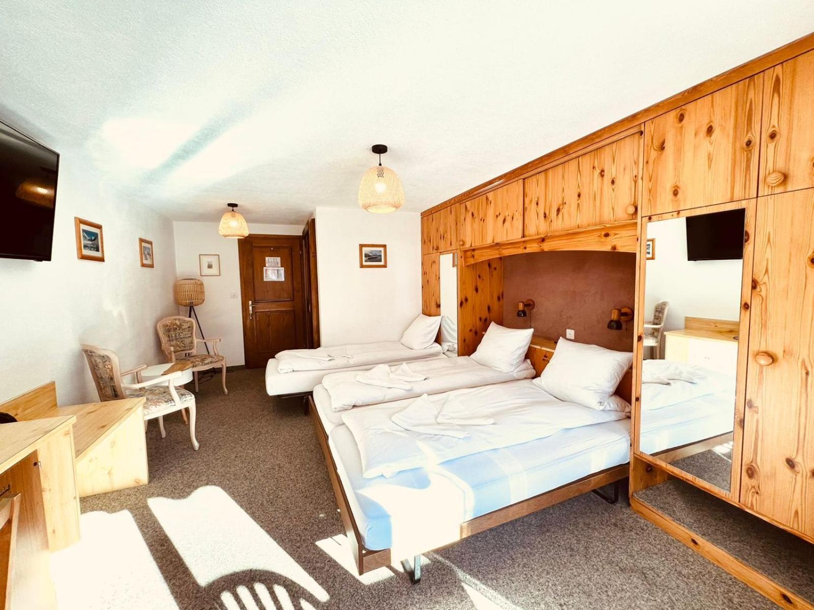 Hotel Old Jnn Klosters-Serneus Extérieur photo